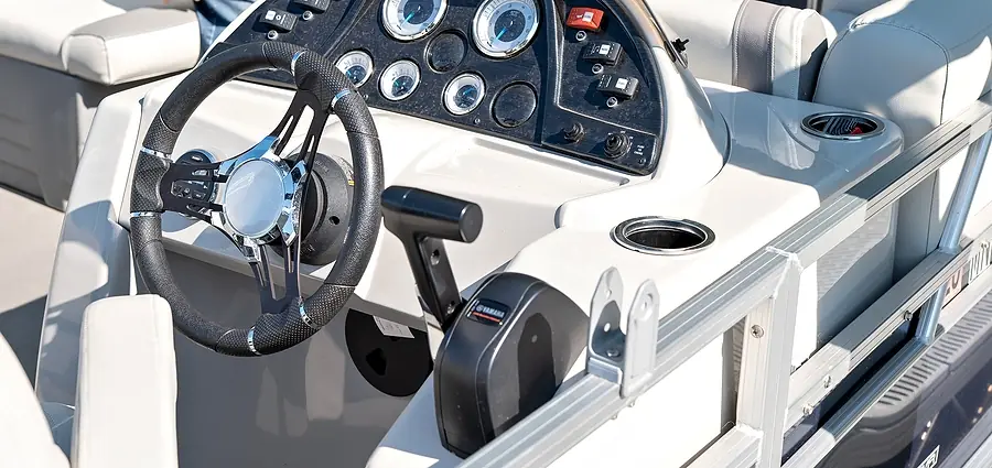 Why Fall is the Best Season to Rent a Boat on the Gulf